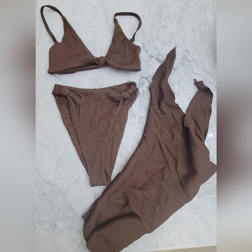 Sanori Brown Knotted Basalu Top, Bottom, & Sorong Set. Small/medium